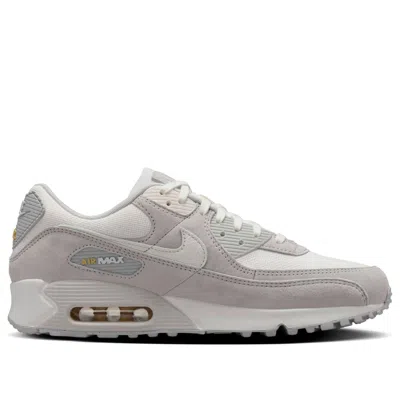 Nike (wmns)  Air Max 90 'light Iron Ore' In Green
