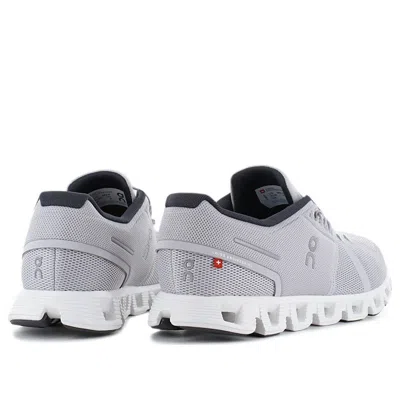 On Running Cloud 5 Waterproof Low-top Sneakers In Gray