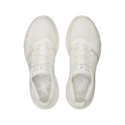 On Running Cloudpulse Trainers In White