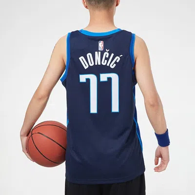 Nike Nba Retro Basketball Jersey/vest Sw Fan Edition Version Dallas Mavericks Doncic No. 77 Navy Blu In Blue