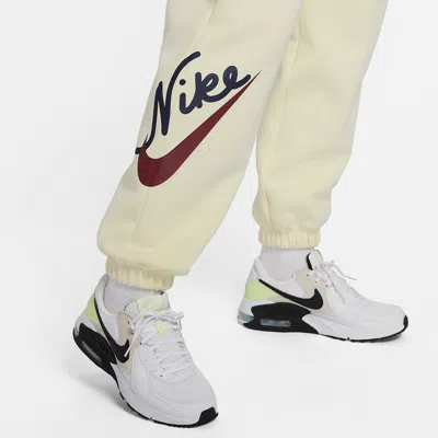 Nike (wmns)  As W Nsw Flc Jggr Gcel 'beige' In Neutral