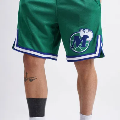 Nike Dal Men's Dallas Mavericks Hwc Edition Swingman Shorts In Green