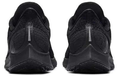 Nike (wmns)  Air Zoom Pegasus 35 'oil Grey' In Black