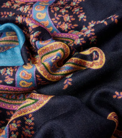 花卉羊毛、羊绒与真丝围巾