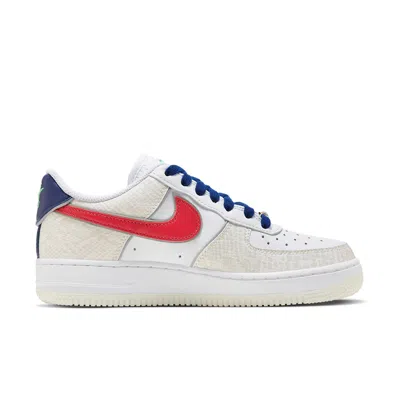 Nike (wmns)  Air Force 1 '07 Lx 'just Do It - White University Red Snakeskin'