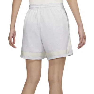 Nike (wmns) As W Nk Si Short Birch Heather In White