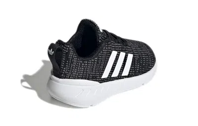 Adidas Originals (td) Adidas Swift Run 22 'black White'