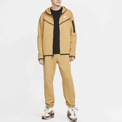 Nike Lightweight Sweatshirt With Zip Hood For Men Sportswear Tech Fleece Hoodie Elemental Gold/sail In Gold
