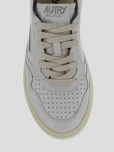 Autry Medalist Low Sneakers In White Leather And Suede With Custom Lettering In White