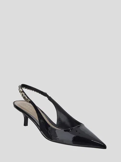 Gucci Signoria Patent Logo Chain Kitten Pumps In Black