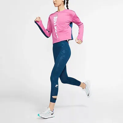 Nike (wmns) As W Nk Icnclsh Sphr Top Crew Cosmic Fuchsia In Pink