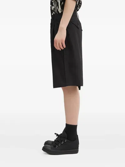 Undercover Pleated Shorts In Black