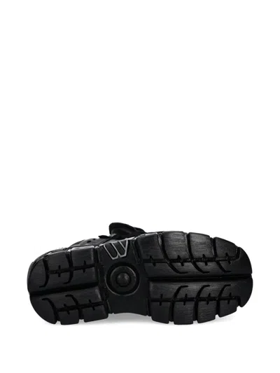 New Rock Hardware-detail Platform Sneakers In Black