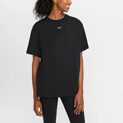 Nike Plus Size Sportswear Oversized Short-sleeve T-shirt In Black