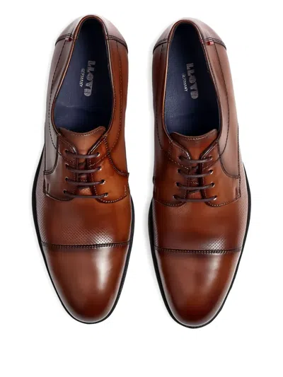 Lloyd Folco Perforated Leather Derby Shoes In Brown