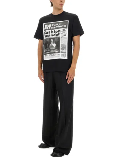 Moschino T-shirt Whit Maxi Print