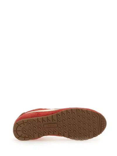 Autry Low Suede Leather Sneakers With Rubber Sole In Red
