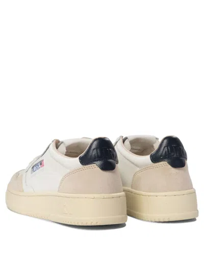 Autry Sneakers Medalist Low In Leather And Suede White And Blue Color In Multi