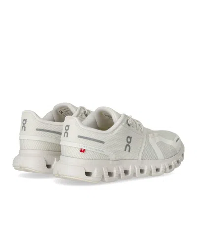 On Running Cloud 6 White Sneaker