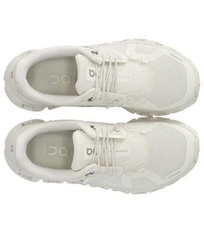 On Running Cloud 6 White Sneaker
