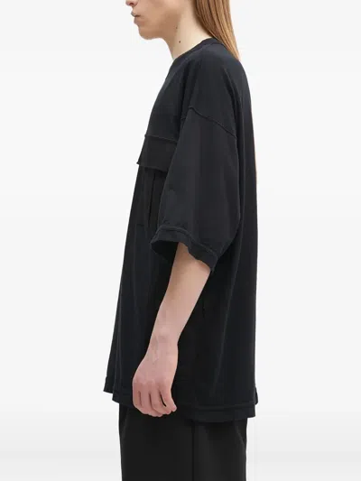 Undercover Pocket-detail T-shirt In Black