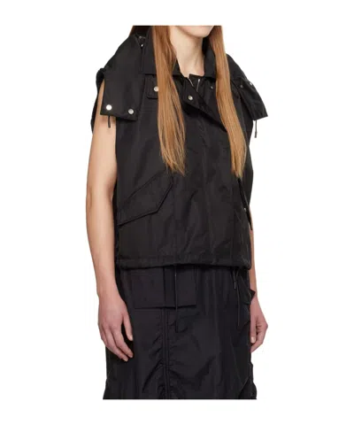 Juunj Hooded Zip-up Jacket In Black