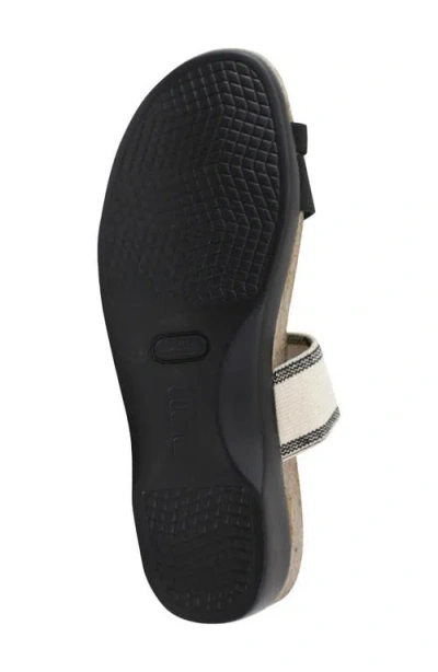 Munro Aries Sandal