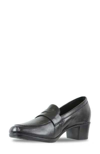 Munro Ellis Penny Loafer Pump