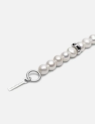 Midnightfactory Chuck Nut With Freshwater Pearls Bracelet