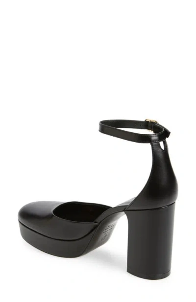 Stuart Weitzman Dayna Platform Pump