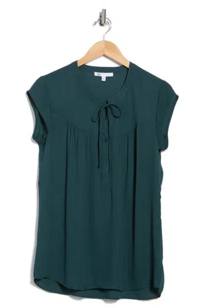 Dr2 By Daniel Rainn Flounce Back Split Neck Top