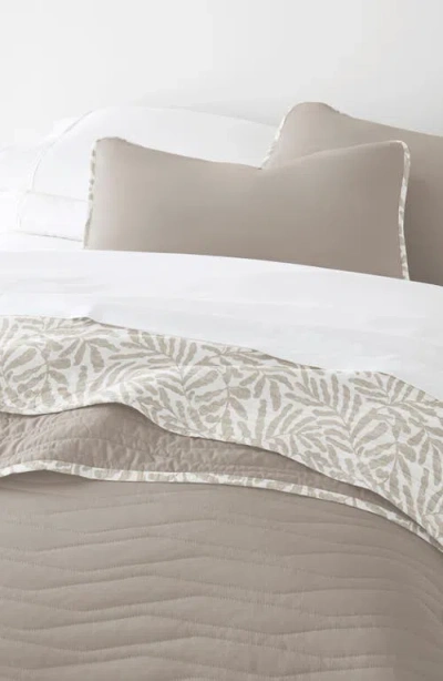 Homespun Pattern Reversible Quilt & Sham Set