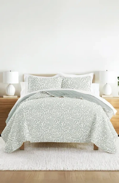 Homespun Pattern Reversible Quilt & Sham Set