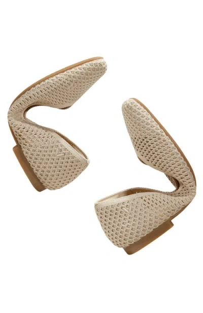 Vivaia Square-toe V-cut Flats