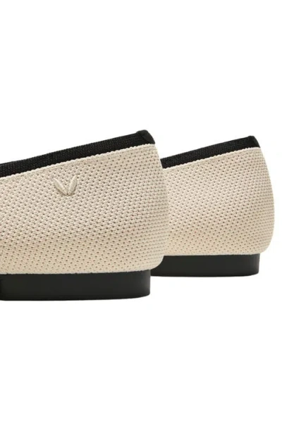 Vivaia Square-toe V-cut Flats