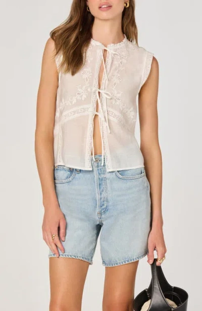 Astr The Label Lace Trim Tie Front Top In White