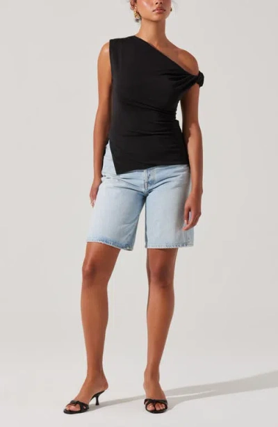 Astr The Label Aphra One-shoulder Top In Black