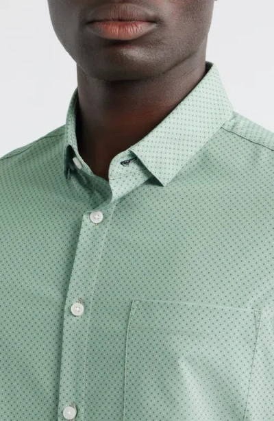 Mizzen + Main Mizzen+main Leeward Trim Fit Dot Print Short Sleeve Performance Button-up Shirt In Green
