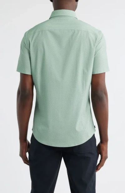 Mizzen + Main Mizzen+main Leeward Trim Fit Dot Print Short Sleeve Performance Button-up Shirt In Green