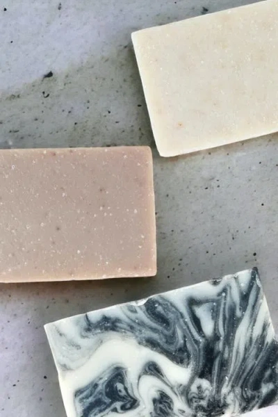 Pillowpia Cold Process Exfoliating Bar Soap