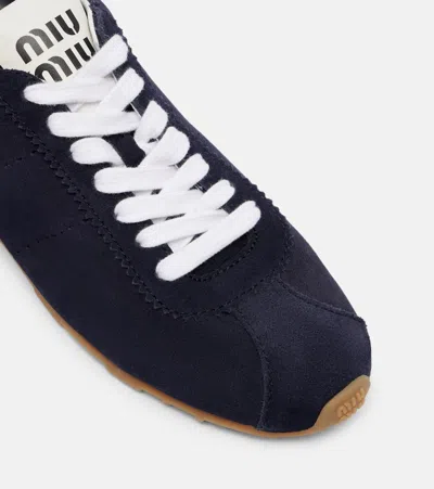 Miu Miu Sneakers Plume In Pelle Scamosciata Blu Navy Donna In Blue