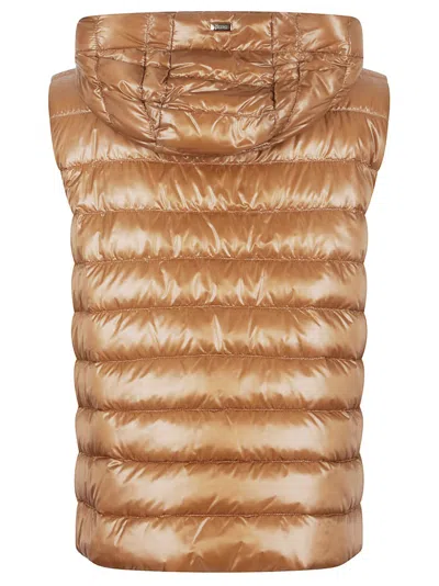 Herno Quilted Sleeveless Hooded Drawstring Jacket In Brown