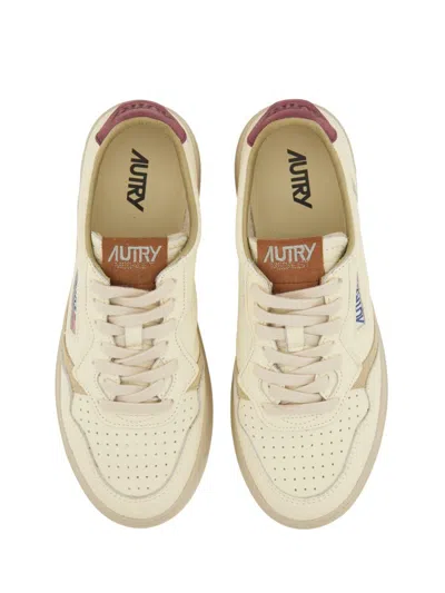 Autry Medalist Low Nbk Ele Suede Brg Brn In Neutral