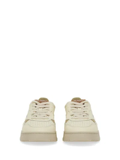 Autry Medalist Low Nbk Ele Suede Brg Brn In Neutral