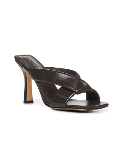 Bottega Veneta Women Brown Shiny Calf Leather Riva Mules In Brown