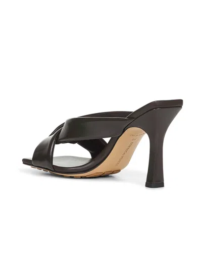Bottega Veneta Women Brown Shiny Calf Leather Riva Mules In Brown