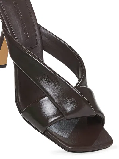 Bottega Veneta Women Brown Shiny Calf Leather Riva Mules In Brown