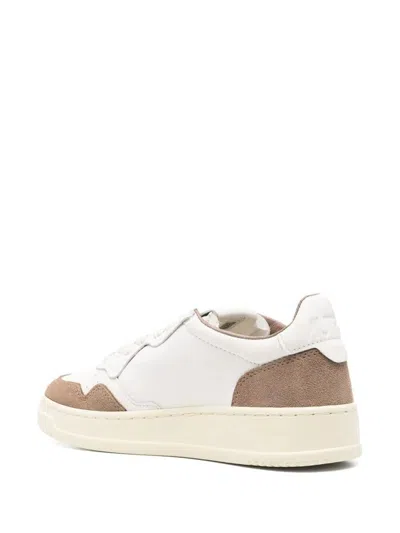 Autry Medalist Low Sneakers In White And Tobacco Leather And Suede Shoes