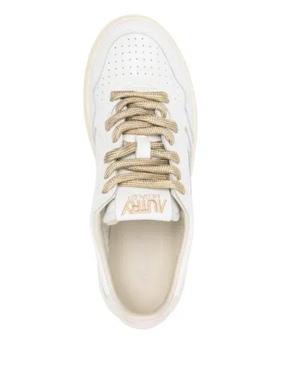 Autry Medalist Low Sneakers In White Leather And Suede Heel Tab Shoes