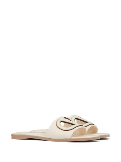 Valentino Vlogo Signature Flat Leather Sandals In Neutral